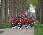 Royal Canadian Mounted Police Pipes, Drums & Dancers in Lingewaard op 3 mei 2023